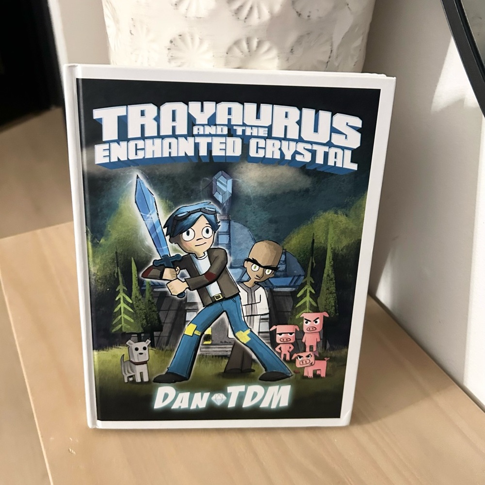 DanTDM Trayaurus and the Enchanted Crystal 2016 Hardcover Graphic Novel Book